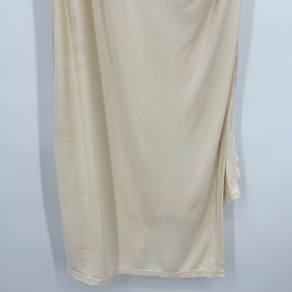 Elegant White Long Sleeve Dress - Picture 8 of 16